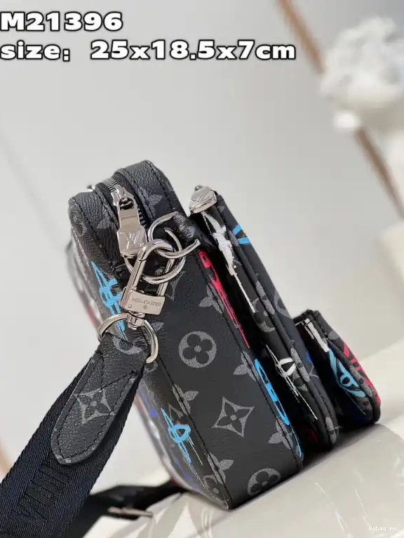 VUITTON TRIO MESSENGER LOUIS 0626